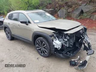 ✅ 2025 Mazda CX-50 Premium • VIN: 7MMVABDY2SN339010 • Лот: 42201002. Опубликован ранее на IAAI с пробегом 36 миль. Бесплатный доступ к архиву аукционных продаж из США и подробный отчёт об истории автомобиля на DreamBid. Изображение 1.