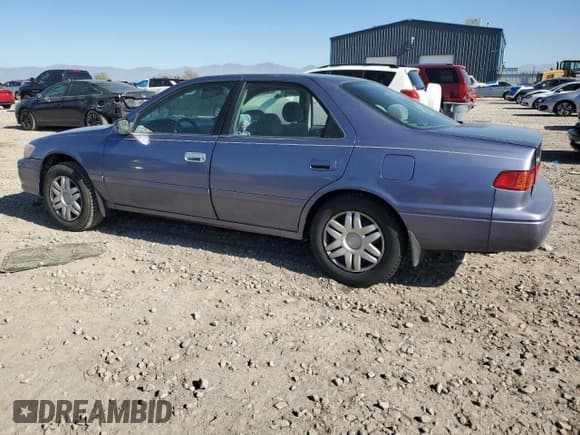 ✅ 2000 Toyota Camry LE • VIN: 4T1BG22K2YU679297 • Lot: 90669205. Wystawiony na Copart z przebiegiem 140 056 mil. Bezpłatny archiwum sprzedaży aukcyjnych z USA i szczegółowy raport historii pojazdu na DreamBid. Zdjęcie 2.