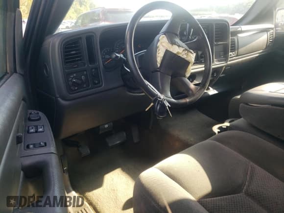 ✅ 2004 Chevrolet Silverado 1500 LS • VIN: 2GCEC19V841160560 • Лот: 73044004. Опубликован ранее на Copart с пробегом Не указан. Бесплатный доступ к архиву аукционных продаж из США и подробный отчёт об истории автомобиля на DreamBid. Изображение 8.