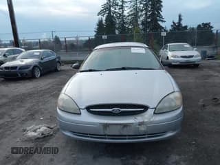 ✅ 2001 Ford Taurus LX • VIN: 1FAFP52U71A176628 • Lot: 43738521. Wystawiony na IAAI z przebiegiem 198 738 mil. Bezpłatny archiwum sprzedaży aukcyjnych z USA i szczegółowy raport historii pojazdu na DreamBid. Zdjęcie 6.