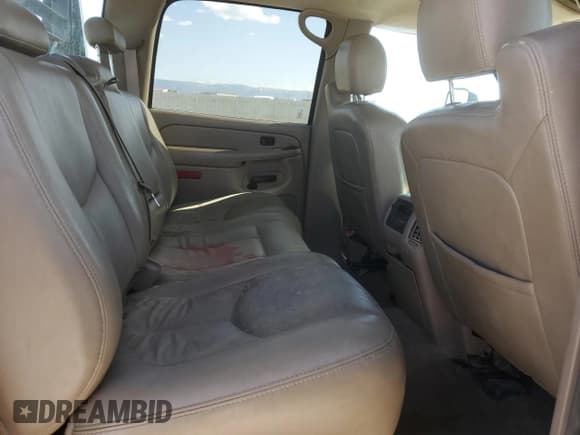 ✅ 2006 Chevrolet Silverado 2500HD LT2 • VIN: 1GCHK23D16F165942 • Lot: 64203524. Wystawiony na Copart z przebiegiem 334 166 mil. Bezpłatny archiwum sprzedaży aukcyjnych z USA i szczegółowy raport historii pojazdu na DreamBid. Zdjęcie 10.