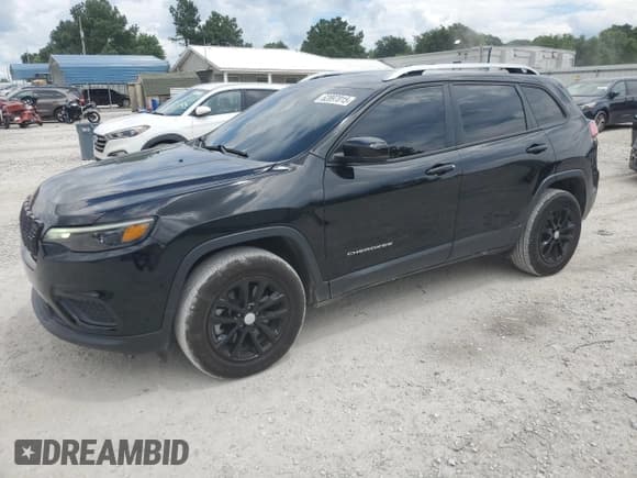 ✅ 2021 Jeep Cherokee Latitude • VIN: 1C4PJMCB9MD151806 • Lot: 62897015. Wystawiony na Copart z przebiegiem 76 072 mil. Bezpłatny archiwum sprzedaży aukcyjnych z USA i szczegółowy raport historii pojazdu na DreamBid. Zdjęcie 1.