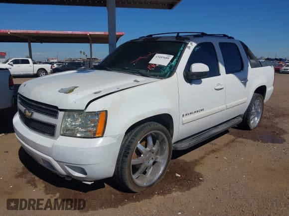 ✅ 2008 Chevrolet Avalanche 1LT • VIN: 3GNEC12038G190150 • Lot: 43485688. Listed on IAAI with 176,150 mi. Free auction sales archive from the USA and detailed vehicle history report at DreamBid. Image 2.