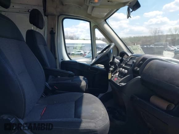 ✅ 2014 Ram ProMaster Cargo • VIN: 3C6TRVCG0EE102123 • Lot: 42126168. Listed on IAAI with 202,215 mi. Free auction sales archive from the USA and detailed vehicle history report at DreamBid. Image 5.