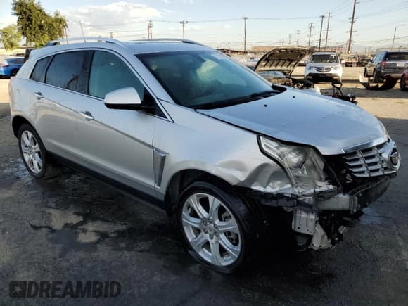 ✅ 2016 Cadillac SRX Performance Collection • VIN: 3GYFNCE34GS576431 • Lot: 81131595. Listed on Copart with 92,943 mi. Free auction sales archive from the USA and detailed vehicle history report at DreamBid. Image 4.