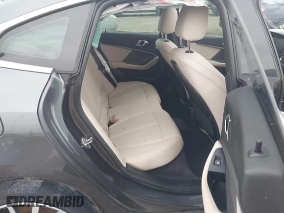 ✅ 2021 BMW 2 Series 228i • VIN: WBA53AK06M7H52167 • Lot: 41614382. Wystawiony na IAAI z przebiegiem 59 646 mil. Bezpłatny archiwum sprzedaży aukcyjnych z USA i szczegółowy raport historii pojazdu na DreamBid. Zdjęcie 8.