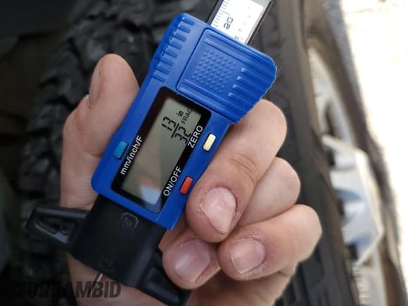 ✅ 2013 Chevrolet Silverado 2500HD • VIN: 1GC2KVCB0DZ305870 • Lot: 43870601. Wystawiony na IAAI z przebiegiem 159 958 mil. Bezpłatny archiwum sprzedaży aukcyjnych z USA i szczegółowy raport historii pojazdu na DreamBid. Zdjęcie 30.