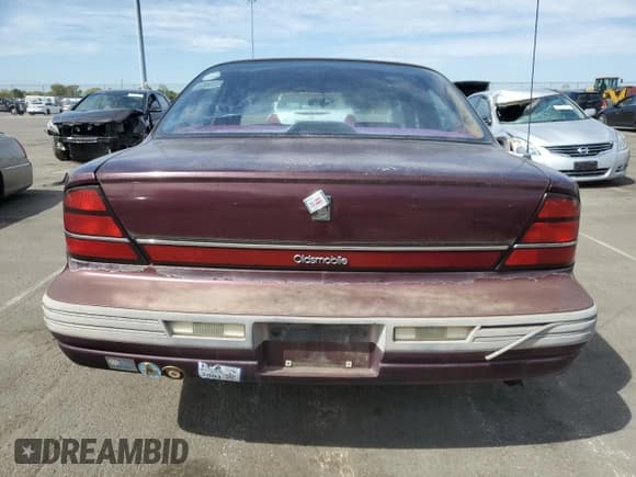 ✅ 1992 Oldsmobile 88 • VIN: 1G3HN53L6N1805364 • Лот: 71710934. Опубликован ранее на Copart с пробегом 47 032 миль. Бесплатный доступ к архиву аукционных продаж из США и подробный отчёт об истории автомобиля на DreamBid. Изображение 6.