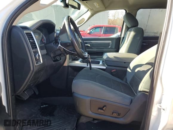 ✅ 2018 Ram 3500 Big Horn • VIN: 3C63R3DJ9JG423462 • Lot: 84485454. Wystawiony na Copart z przebiegiem 159 710 mil. Bezpłatny archiwum sprzedaży aukcyjnych z USA i szczegółowy raport historii pojazdu na DreamBid. Zdjęcie 7.