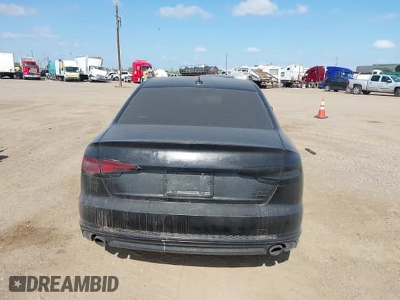 ✅ 2018 Audi A4 Premium • VIN: WAUKMAF41JA095416 • Lot: 42942093. Wystawiony na IAAI z przebiegiem 117 736 mil. Bezpłatny archiwum sprzedaży aukcyjnych z USA i szczegółowy raport historii pojazdu na DreamBid. Zdjęcie 16.