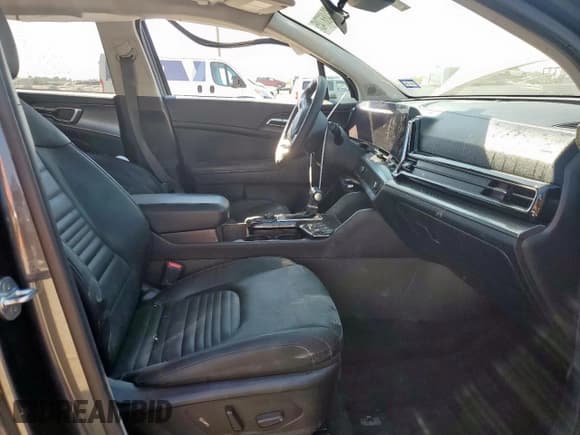 ✅ 2023 Kia Sportage SX-Prestige • VIN: 5XYK53AF5PG042716 • Lot: 82466745. Wystawiony na Copart z przebiegiem 82 250 mil. Bezpłatny archiwum sprzedaży aukcyjnych z USA i szczegółowy raport historii pojazdu na DreamBid. Zdjęcie 7.