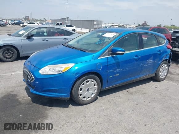 ✅ 2013 Ford Focus Electric • VIN: 1FADP3R44DL222541 • Lot: 42157870. Wystawiony na IAAI z przebiegiem 59 880 mil. Bezpłatny archiwum sprzedaży aukcyjnych z USA i szczegółowy raport historii pojazdu na DreamBid. Zdjęcie 2.