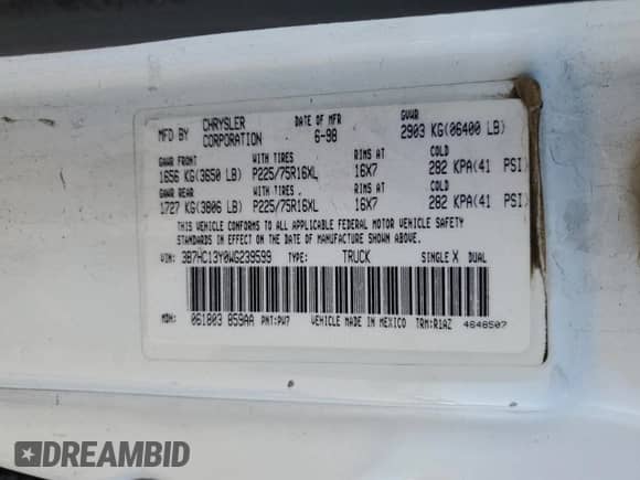 1998 Dodge 1500 с VIN 3B7HC13Y0WG239599, выставлен на аукционе Copart как лот 87963815 с пробегом 141 044 миль миль и Списание • Salvage title. История ставок и продаж доступна на DreamBid. Изображение 15.