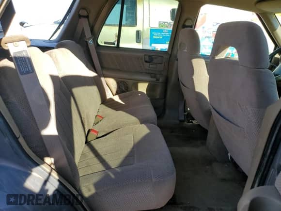 1997 Chevrolet Blazer LS z VIN 1GNDT13WXVK246877, wystawiony jako Copart lot #80308224 z przebiegiem 164 149 mil mil oraz Szkoda całkowita • Salvage title. Historia ofert i sprzedaży dostępna na DreamBid. Obrazek 11.