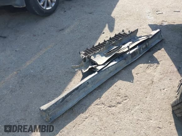 ✅ 2018 Mitsubishi Outlander ES • VIN: JA4AP3AU2JZ027727 • Lot: 43492748. Wystawiony na IAAI z przebiegiem 158 616 mil. Bezpłatny archiwum sprzedaży aukcyjnych z USA i szczegółowy raport historii pojazdu na DreamBid. Zdjęcie 12.