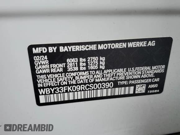 ✅ 2024 BMW i5 eDrive40 • VIN: WBY33FK09RCS00390 • Lot: 79174764. Listed on Copart with 1,715 mi. Free auction sales archive from the USA and detailed vehicle history report at DreamBid. Image 14.