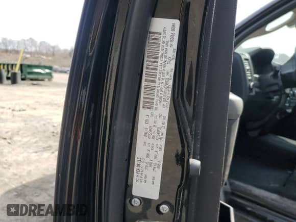 2017 Ram 1500 Express z VIN 3C6JR7AT1HG765633, wystawiony jako Copart lot #51694845 z przebiegiem 45 530 mil mil oraz Szkoda całkowita • Salvage title. Historia ofert i sprzedaży dostępna na DreamBid. Obrazek 14.