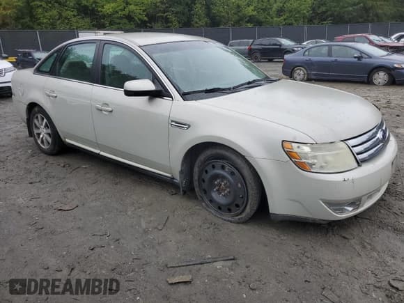 ✅ 2008 Ford Taurus SEL • VIN: 1FAHP24W78G154447 • Лот: 73690124. Опубликован ранее на Copart с пробегом 175 261 миль. Бесплатный доступ к архиву аукционных продаж из США и подробный отчёт об истории автомобиля на DreamBid. Изображение 4.