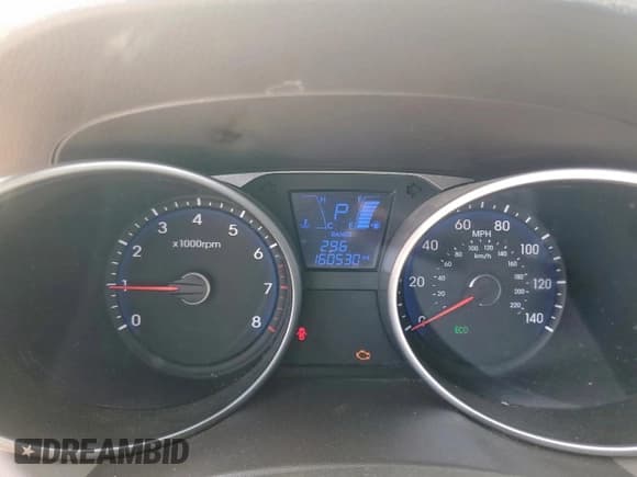 ✅ 2015 Hyundai Tucson SE • VIN: KM8JU3AG1FU074935 • Lot: 70810735. Listed on Copart with 160,530 mi. Free auction sales archive from the USA and detailed vehicle history report at DreamBid. Image 9.