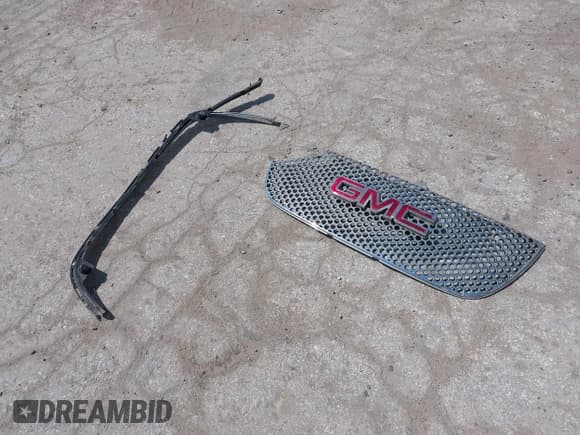 ✅ 2012 GMC Yukon Denali • VIN: 1GKS1EEFXCR317918 • Lot: 43254497. Listed on IAAI with 194,215 mi. Free auction sales archive from the USA and detailed vehicle history report at DreamBid. Image 12.