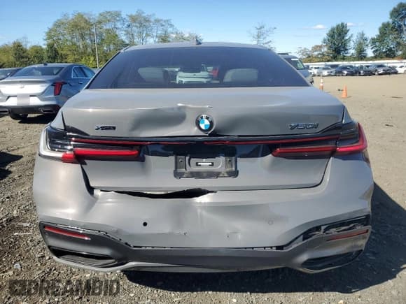 ✅ 2022 BMW 7 Series 750i xDrive • VIN: WBA7U2C0XNCK85433 • Lot: 74034664. Listed on Copart with 26,050 mi. Free auction sales archive from the USA and detailed vehicle history report at DreamBid. Image 6.
