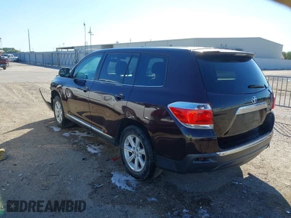 ✅ 2013 Toyota Highlander • VIN: 5TDZA3EH3DS046624 • Lot: 43583740. Listed on IAAI with 254,474 mi. Free auction sales archive from the USA and detailed vehicle history report at DreamBid. Image 3.