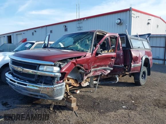 ✅ 2001 Chevrolet Silverado 2500HD LS • VIN: 1GCHK29U11E314145 • Лот: 40566742. Опубликован ранее на IAAI с пробегом 172 648 миль. Бесплатный доступ к архиву аукционных продаж из США и подробный отчёт об истории автомобиля на DreamBid. Изображение 19.