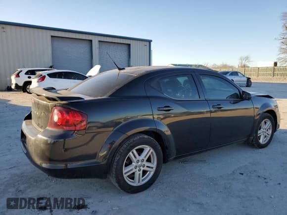 ✅ 2011 Dodge Avenger Mainstreet • VIN: 1B3BD1FB3BN513908 • Лот: 83898384. Опубликован ранее на Copart с пробегом 121 667 миль. Бесплатный доступ к архиву аукционных продаж из США и подробный отчёт об истории автомобиля на DreamBid. Изображение 3.