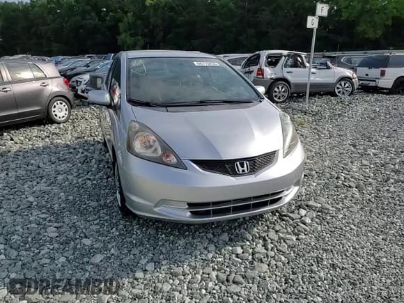 ✅ 2013 Honda Fit • VIN: JHMGE8G33DC024990 • Lot: 66719435. Wystawiony na Copart z przebiegiem 144 168 mil. Bezpłatny archiwum sprzedaży aukcyjnych z USA i szczegółowy raport historii pojazdu na DreamBid. Zdjęcie 13.