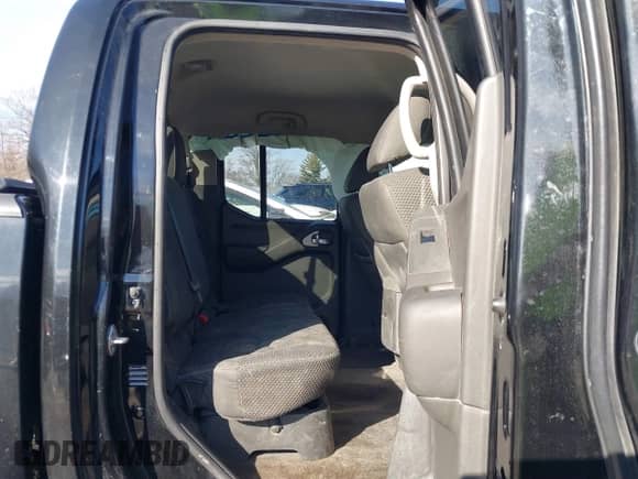 2017 Nissan Frontier SV with VIN 1N6AD0EV4HN769450, listed as a IAAI auction lot 41552801 with 138,958 mi miles and . Bid and sale history available at DreamBid. Image 8.