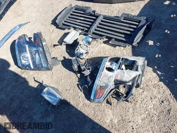 2017 Chevrolet Tahoe LT z VIN 1GNSKBKC4HR115785, wystawiony jako IAAI lot #43473656 z przebiegiem 160 271 mil mil oraz . Historia ofert i sprzedaży dostępna na DreamBid. Obrazek 19.