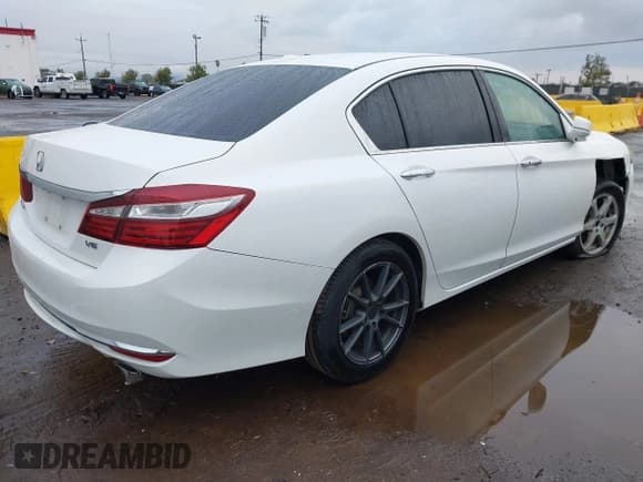 ✅ 2016 Honda Accord EX-L • VIN: 1HGCR3F02GA029856 • Lot: 43459835. Wystawiony na IAAI z przebiegiem 89 949 mil. Bezpłatny archiwum sprzedaży aukcyjnych z USA i szczegółowy raport historii pojazdu na DreamBid. Zdjęcie 4.