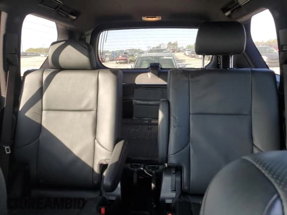 ✅ 2023 Lexus GX 460 Luxury • VIN: JTJGM7BX1P5364962 • Lot: 51045965. Wystawiony na Copart z przebiegiem 40 252 mil. Bezpłatny archiwum sprzedaży aukcyjnych z USA i szczegółowy raport historii pojazdu na DreamBid. Zdjęcie 10.