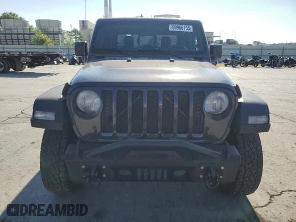 ✅ 2020 Jeep Gladiator Sport S • VIN: 1C6HJTAG6LL151870 • Lot: 69966155. Wystawiony na Copart z przebiegiem Nie podano. Bezpłatny archiwum sprzedaży aukcyjnych z USA i szczegółowy raport historii pojazdu na DreamBid. Zdjęcie 5.