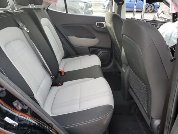 ✅ 2023 Hyundai Venue SEL • VIN: KMHRC8A31PU262355 • Lot: 42440375. Listed on Copart with 32,487 mi. Free auction sales archive from the USA and detailed vehicle history report at DreamBid. Image 11.