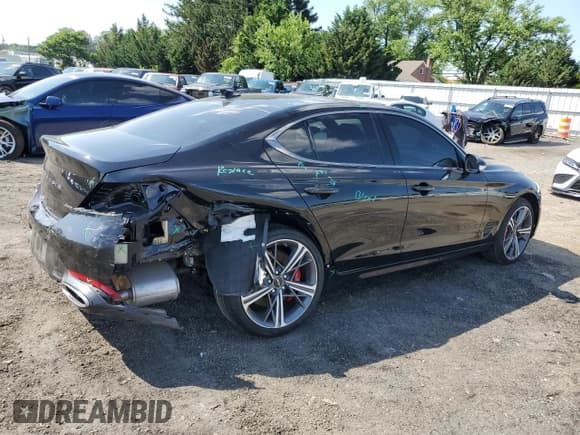 ✅ 2025 Genesis G70 2.5T • VIN: KMTG34SC8SU147328 • Lot: 61972115. Wystawiony na Copart z przebiegiem 5 825 mil. Bezpłatny archiwum sprzedaży aukcyjnych z USA i szczegółowy raport historii pojazdu na DreamBid. Zdjęcie 3.