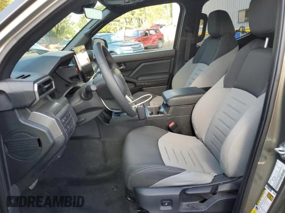 ✅ 2024 Toyota Tacoma TRD Sport • VIN: 3TMLB5JN4RM043927 • Лот: 86549955. Опубликован ранее на Copart с пробегом 7 710 миль. Бесплатный доступ к архиву аукционных продаж из США и подробный отчёт об истории автомобиля на DreamBid. Изображение 7.