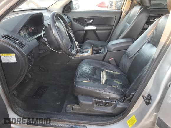 ✅ 2004 Volvo XC90 • VIN: YV1CZ59H841077346 • Лот: 91663605. Опубликован ранее на Copart с пробегом 141 414 миль. Бесплатный доступ к архиву аукционных продаж из США и подробный отчёт об истории автомобиля на DreamBid. Изображение 7.