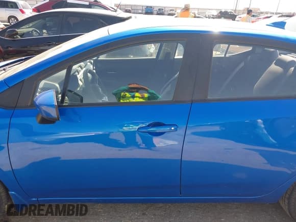 ✅ 2022 Nissan Versa SV • VIN: 3N1CN8EV1NL825527 • Lot: 42042461. Listed on IAAI with 53,142 mi. Free auction sales archive from the USA and detailed vehicle history report at DreamBid. Image 14.