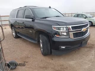 ✅ 2019 Chevrolet Suburban LT • VIN: 1GNSCHKC4KR193880 • Lot: 42270216. Wystawiony na IAAI z przebiegiem 137 872 mil. Bezpłatny archiwum sprzedaży aukcyjnych z USA i szczegółowy raport historii pojazdu na DreamBid. Zdjęcie 1.