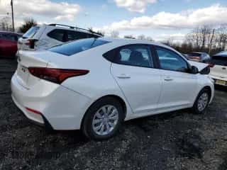 2019 Hyundai Accent SE z VIN 3KPC24A33KE079875, wystawiony jako Copart lot #77388893 z przebiegiem 76 385 mil mil oraz . Historia ofert i sprzedaży dostępna na DreamBid. Obrazek 3.