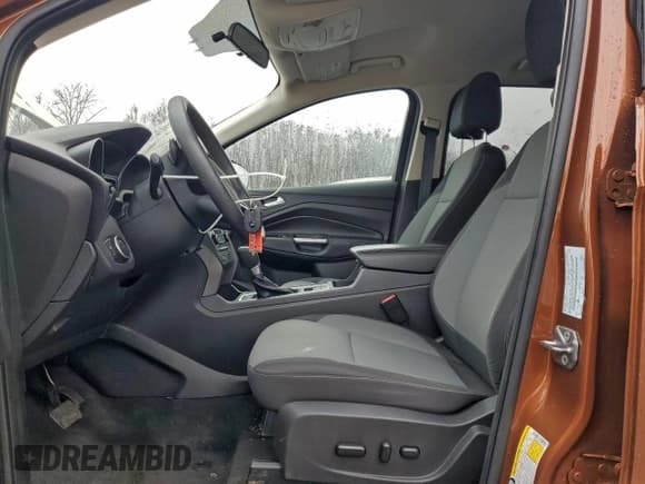 ✅ 2017 Ford Escape SE • VIN: 1FMCU9GD6HUC55105 • Лот: 93997735. Опубликован ранее на Copart с пробегом 142 120 миль. Бесплатный доступ к архиву аукционных продаж из США и подробный отчёт об истории автомобиля на DreamBid. Изображение 7.