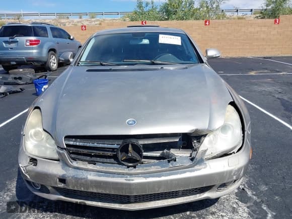 ✅ 2006 Mercedes-Benz CLS 500 • VIN: WDDDJ75X26A059136 • Lot: 42278375. Wystawiony na IAAI z przebiegiem 165 760 mil. Bezpłatny archiwum sprzedaży aukcyjnych z USA i szczegółowy raport historii pojazdu na DreamBid. Zdjęcie 6.