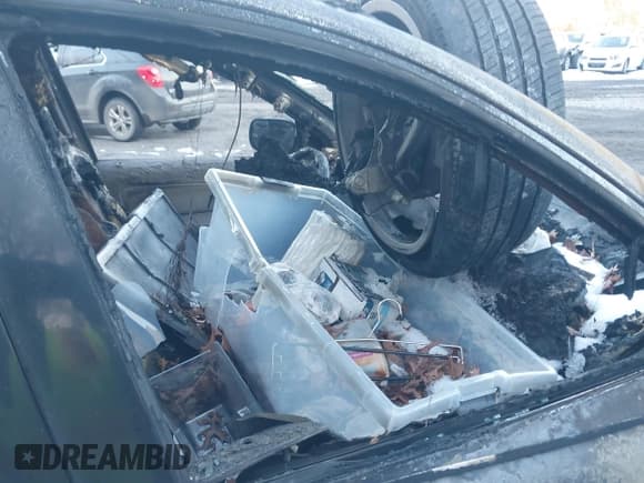 ✅ 2004 Volvo XC90 • VIN: YV1CZ59H841061857 • Лот: 41191628. Опубликован ранее на IAAI с пробегом Не указан. Бесплатный доступ к архиву аукционных продаж из США и подробный отчёт об истории автомобиля на DreamBid. Изображение 5.