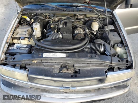 ✅ 2001 Chevrolet S-10 • VIN: 1GCCS14591K110912 • Лот: 86853354. Опубликован ранее на Copart с пробегом 289 667 миль. Бесплатный доступ к архиву аукционных продаж из США и подробный отчёт об истории автомобиля на DreamBid. Изображение 11.