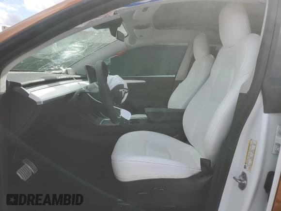 ✅ 2022 Tesla Model Y Performance • VIN: 7SAYGDEF4NF529899 • Lot: 89920025. Listed on Copart with 60,303 mi. Free auction sales archive from the USA and detailed vehicle history report at DreamBid. Image 7.