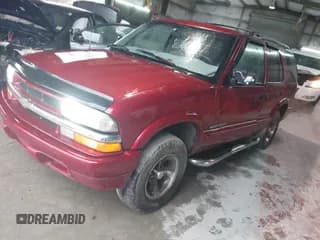 ✅ 2002 Chevrolet Blazer LS • VIN: 1GNCS13W82K137523 • Lot: 41533011. Wystawiony na IAAI z przebiegiem 87 229 mil. Bezpłatny archiwum sprzedaży aukcyjnych z USA i szczegółowy raport historii pojazdu na DreamBid. Zdjęcie 2.