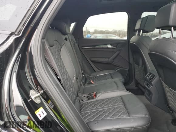 ✅ 2023 Audi SQ5 Sportback Premium Plus • VIN: WA124AFY6P2169321 • Лот: 45090115. Опубликован ранее на Copart с пробегом 23 831 миль. Бесплатный доступ к архиву аукционных продаж из США и подробный отчёт об истории автомобиля на DreamBid. Изображение 11.