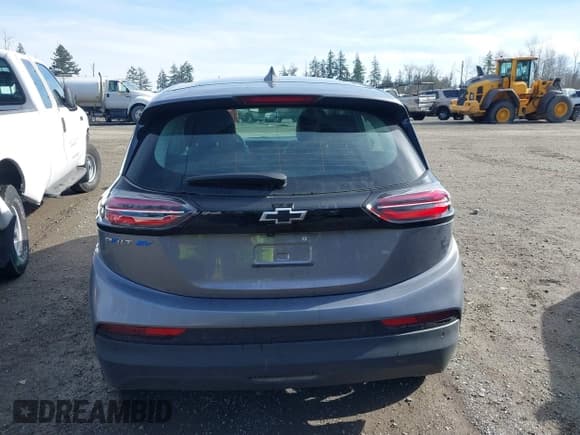 ✅ 2023 Chevrolet Bolt EV 2LT • VIN: 1G1FX6S0XP4201602 • Lot: 41635772. Wystawiony na IAAI z przebiegiem 9 249 mil. Bezpłatny archiwum sprzedaży aukcyjnych z USA i szczegółowy raport historii pojazdu na DreamBid. Zdjęcie 17.