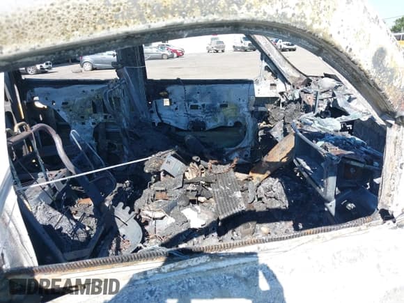 ✅ 2004 Chevrolet Silverado 2500HD LS • VIN: 1GCHC23174F125493 • Лот: 42701000. Опубликован ранее на IAAI с пробегом Не указан. Бесплатный доступ к архиву аукционных продаж из США и подробный отчёт об истории автомобиля на DreamBid. Изображение 5.